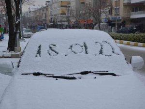 Antalya’nın Korkuteli İlçesinde Kar Sevinci
