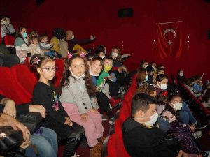 Ayvalık’ta Öğrenciler Sömestre Tatilinde Tiyatroya Doyacak