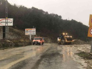 Türkeli-çatalzeytin Karayolunda Heyelan