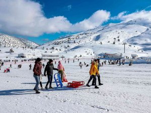Denizli’nin İkinci Beyaz Cenneti Ziyaretçi Akınına Uğruyor