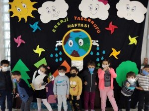Minik Öğrenciler “Çevreye Duyarlı Nesiller İ̇çin” Projesi Kapsamında Panolar Hazırladı