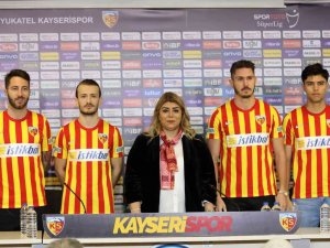Kayserispor’da İmza Şov