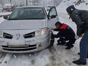 Karabük’te Sürücülerin Karla İmtihanı
