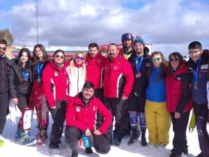 Kayserili Kayakçılar Erzincan’dan Madalyalar İle Döndü