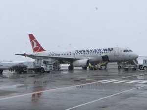 Adıyaman’da Uçuşa Kar Engeli