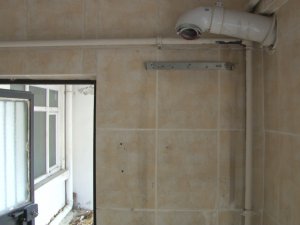 Gaziosmanpaşa’da Sırtladığı Kombiyi Böyle Çaldı