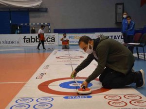 Curling Gençler Ve Yıldızlar Turnuvası, Start Aldı