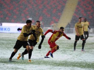 Spor Toto Süper Lig: Gaziantep Fk: 0 - Yeni Malatyaspor: 0 (İ̇lk Yarı)