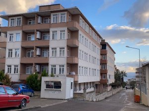 Beşinci Kattan Düşen Kadın Hayatını Kaybetti