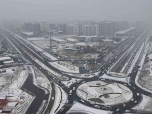 Diyarbakır’da Kar Yağışı Trafik Kazalarına Neden Oldu