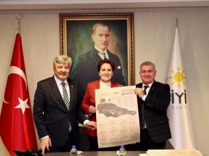 Cami Ve Belediyeye Ait Tuvaletlerin Pisuvarları Kırıldı