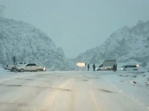 Sincik-kahta Karayolu Buz Pistine Döndü, Karayolu Ulaşıma Kapandı