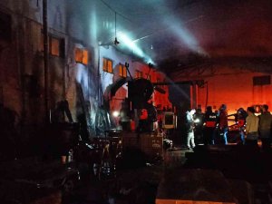 Kereste Atölyesinde Korkutan Yangın