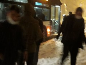 Gaziantep’i Kar Vurdu: Vatandaşlar Yolda Kalan Araçlarda Mahsur Kaldı