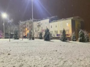 İ̇stanbul’da Kar Etkili Olmaya Başladı
