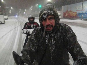 Şanlıurfa’da Kar Kimine Eğlence Kimine Çile Oldu