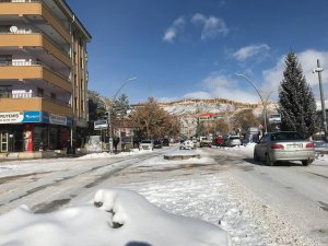 Bayburt Güne Karla Uyandı, Okullar Tatil Edildi