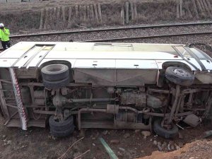 Kırıkkale’de İşçi Servisi Devrildi: 15 Yaralı