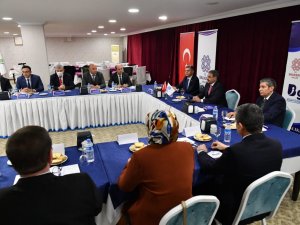 Vali Şıldak Gönen’de Bi̇gep’i Değerlendirdi