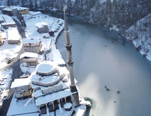 Hemşin'de Kartpostallık Kar Görüntüleri Oluştu