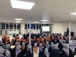 Manisa’da 450 Hafızlık Öğrencisine Kişisel Gelişim Semineri Verildi