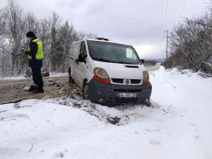 Çatalca’da Kar Yağışı Kazayı Da Beraberinde Getirdi: 1 Yaralı