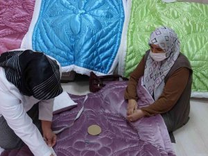 Ercişli Ev Kadınlarından Yorgancılık Kursuna Büyük İlgi