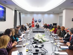 Bakan Özer, Olgunlaşma Enstitülerinin Müdürleriyle Bir Araya Geldi