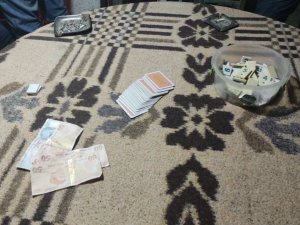 Bağ Evini Kumarhaneye Çevirdi, Jandarmadan Saklayamadı