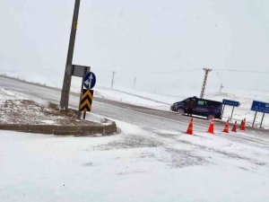 Midyat’ta Bazı Yollar Araç Trafiğine Kapatıldı