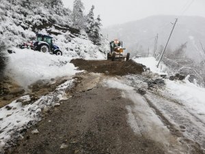 Türkeli’de Köy Yolu Çöktü