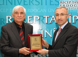 RTEÜ’de Öğretim Üyesi Khalilov’a Veda Yemeği