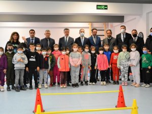 Beceri Atölyelerinde Öğrenciler Yeteneğini Keşfediyor