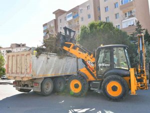 Çiğli’de İzinsiz Moloz Ve Hafriyat Dökümüne Geçit Yok