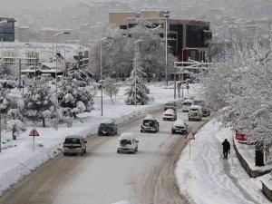 Karabük’te Kar Yağışı Sonrası Kartpostallık Görüntüler Oluştu