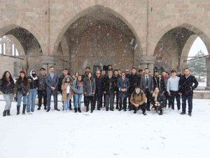 Rektör Aktekin, Öğrencilerle Buluştu