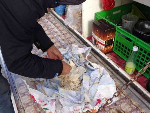 Kar Nedeniyle Bolu’da Yol Kapandı, Tır Şoförleri Tuzla’da Kaldı