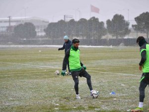 Bursaspor 3 Eksikle Çalıştı