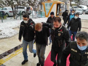 Evine Gittiği Kişiyi Kabloyla Boğan Şahıs Tutuklandı