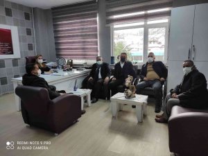 Şehit Madenci Aileleri Ürettikleri Ürünleri Protokole Hediye Etti