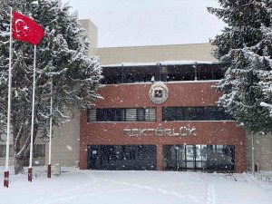 Fırat Üniversitesinde Kar Tatili 1 Gün Daha Uzatıldı