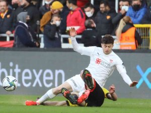 Sivasspor’da Kerem Atakan Cezalı Duruma Düştü