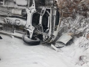 Şırnak’ta Kar Yağışı Kazaya Neden Oldu: 5 Yaralı