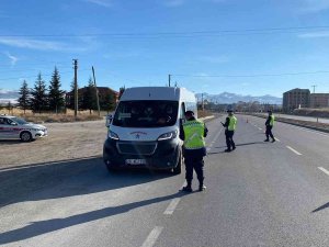 Emirdağ’da Jandarmadan İşçi Servislerine Denetim