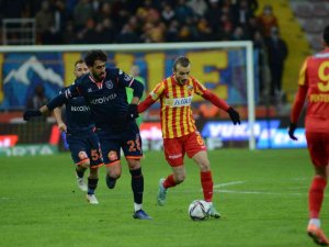 Abdulkadir Parmak İlk Maçına Çıktı