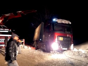 Çelikhan’a Doğalgaz Taşıyan Tanker Kurtarıldı