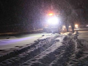 Elazığ’da, 150 Personel Ve 64 Araçla Yol Açma Çalışmaları Sürüyor