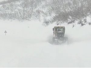 Bingöl’de Tipi, Açılan Köy Yollarını Yeniden Ulaşıma Kapattı