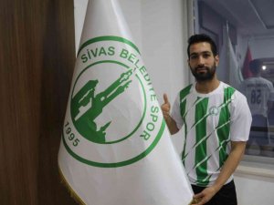 Sivas Belediyespor, Doğan Karakuş’u Transfer Etti