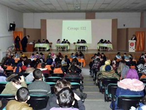 Erzincan’da İ̇mam Hatip Ortaokulları Arasında Bilgi Yarışması Düzenlendi